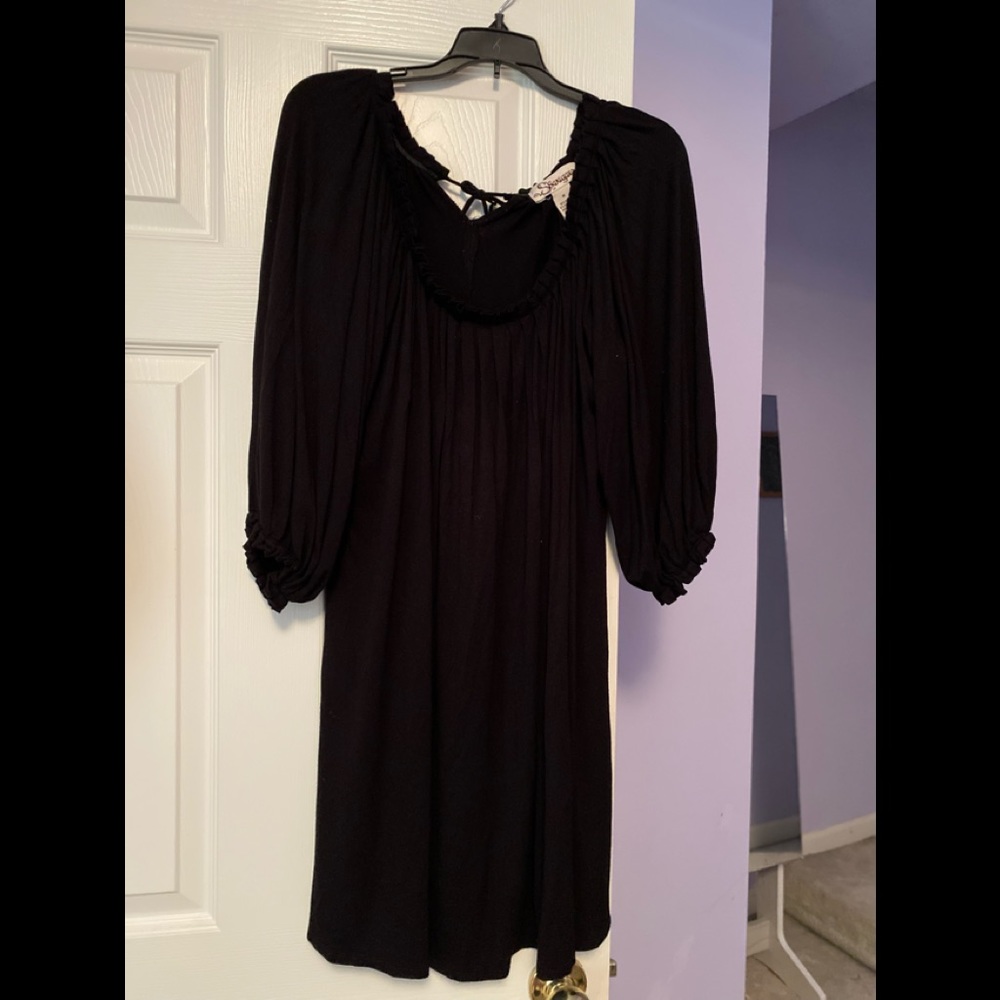 Size medium black simple but cute above the knee dress